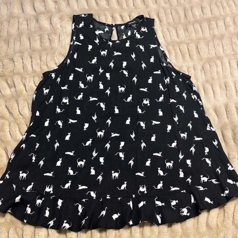 Karen Kane Black and White Cat Pattern Blouse